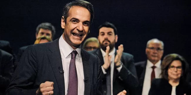 En Grèce, une dynastie à la reconquête du pouvoir.