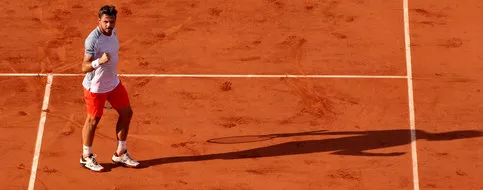 Wawrinka éteint Tsitsipas et rejoint Federer.