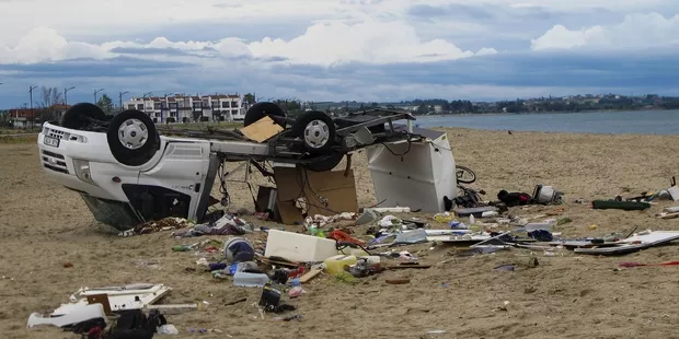 Grèce: six touristes morts lors d'une tornade, des dizaines de blessés (Mise à jour).