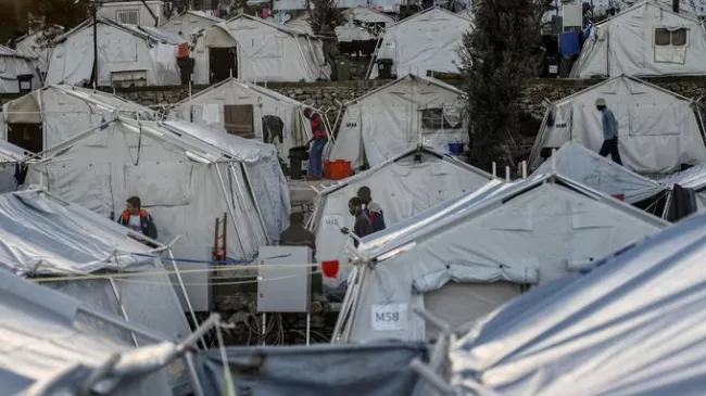 Grèce: à Lesbos, les migrants ont supplanté les touristes.