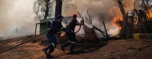 La Grèce désarmée face aux incendies.