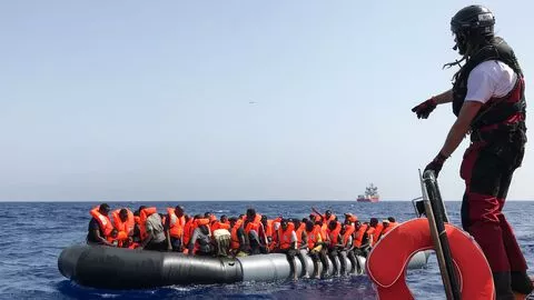 Immigration : Athènes durcit le ton et veut renvoyer 10 000 migrants d'ici fin 2020.