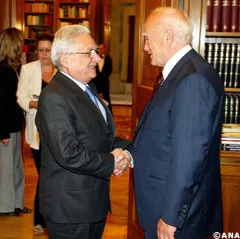 molyviatis papoulias