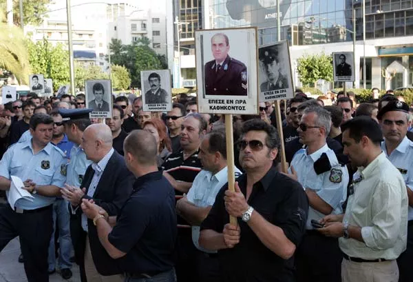 manifestation polici