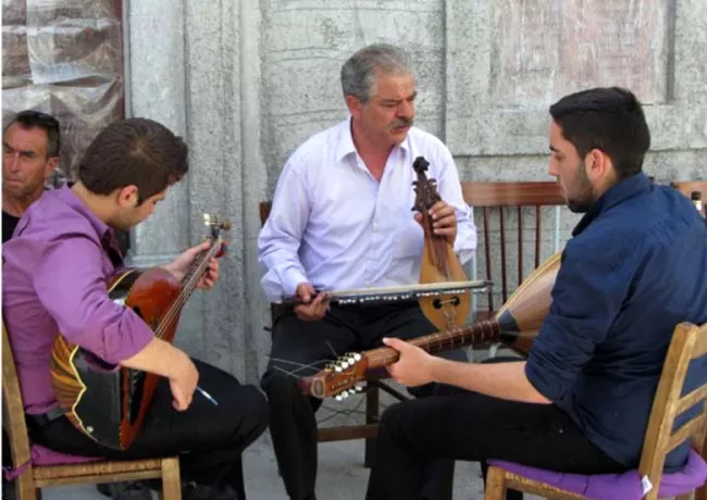 Poètes musiciens du village d’Olymbos