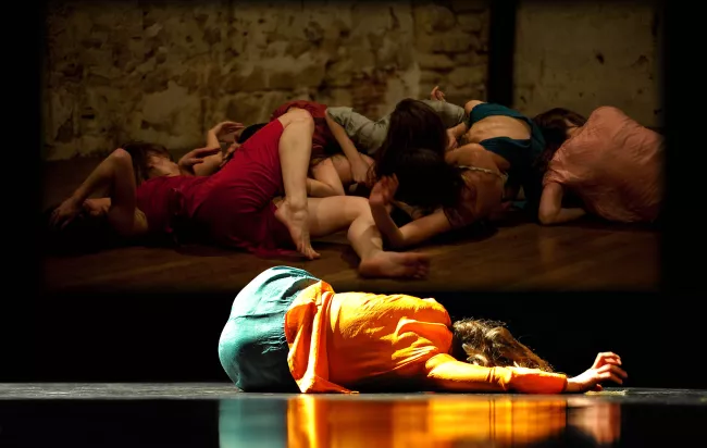 Composition pour l'affiche de la représentation de "Kyma" et d'"Une attraction invisible" au Centre National de la Danse à Pantin(93) en juin 2011 (photo Eric Malot)