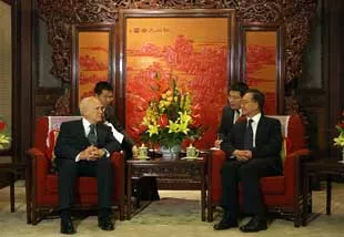 papoulias lioutsi Papoulias et le premier ministre chinois Liou Tsi