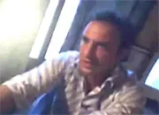 Nikos en plain chatting sous la webcam d&amp;#39;iNFO-GRECE 